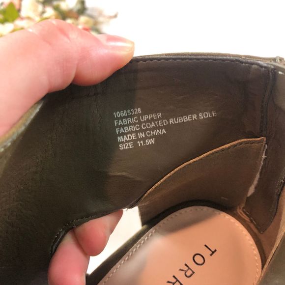 NWT Torrid Cutout Peep Toe Olive Wedge 11.5 - Picture 5 of 7
